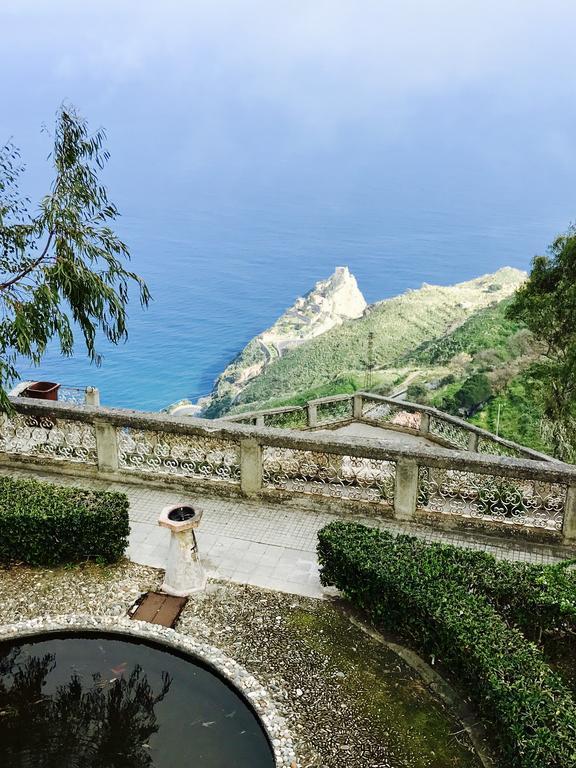 فيلا Taormina - The Godfathers Little Mansion فورتْسا داغْرو المظهر الخارجي الصورة