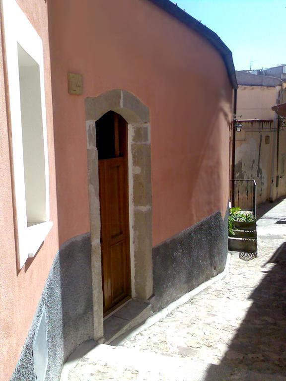 فيلا Taormina - The Godfathers Little Mansion فورتْسا داغْرو المظهر الخارجي الصورة